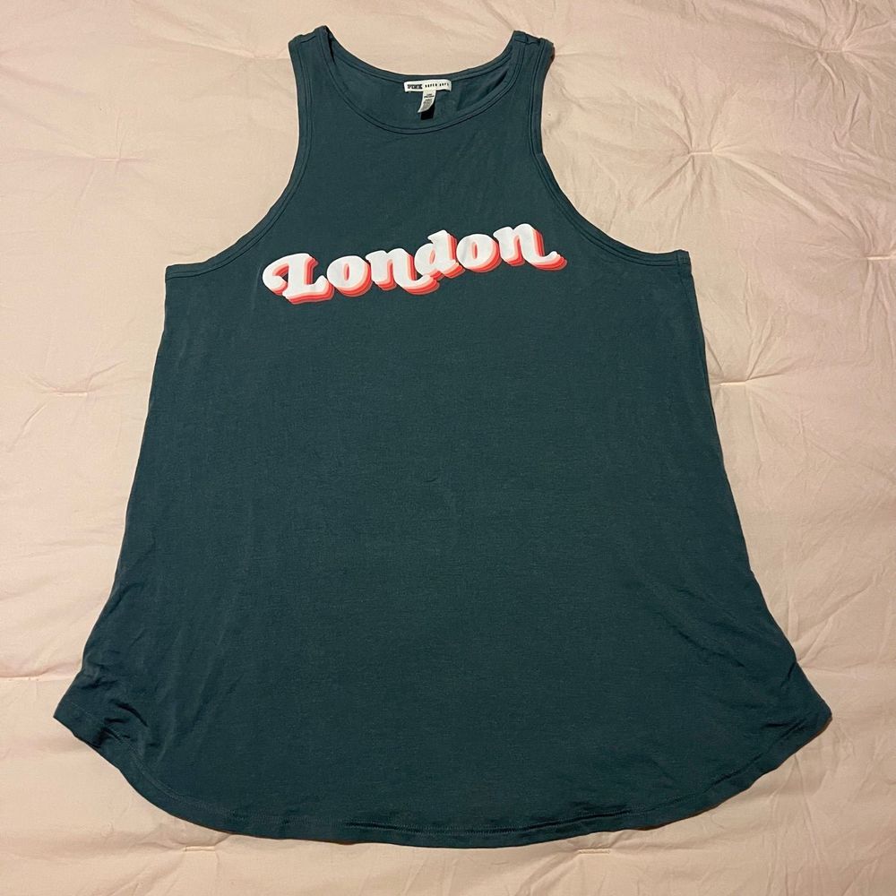 LIKE NEW VS PINK LONDON TANK